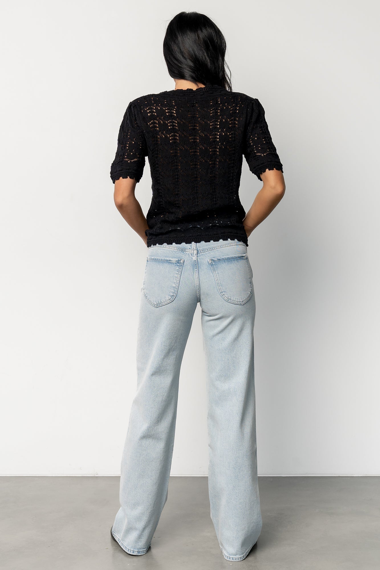 Riley Mid Rise Relaxed Fit Jeans | Light Wash